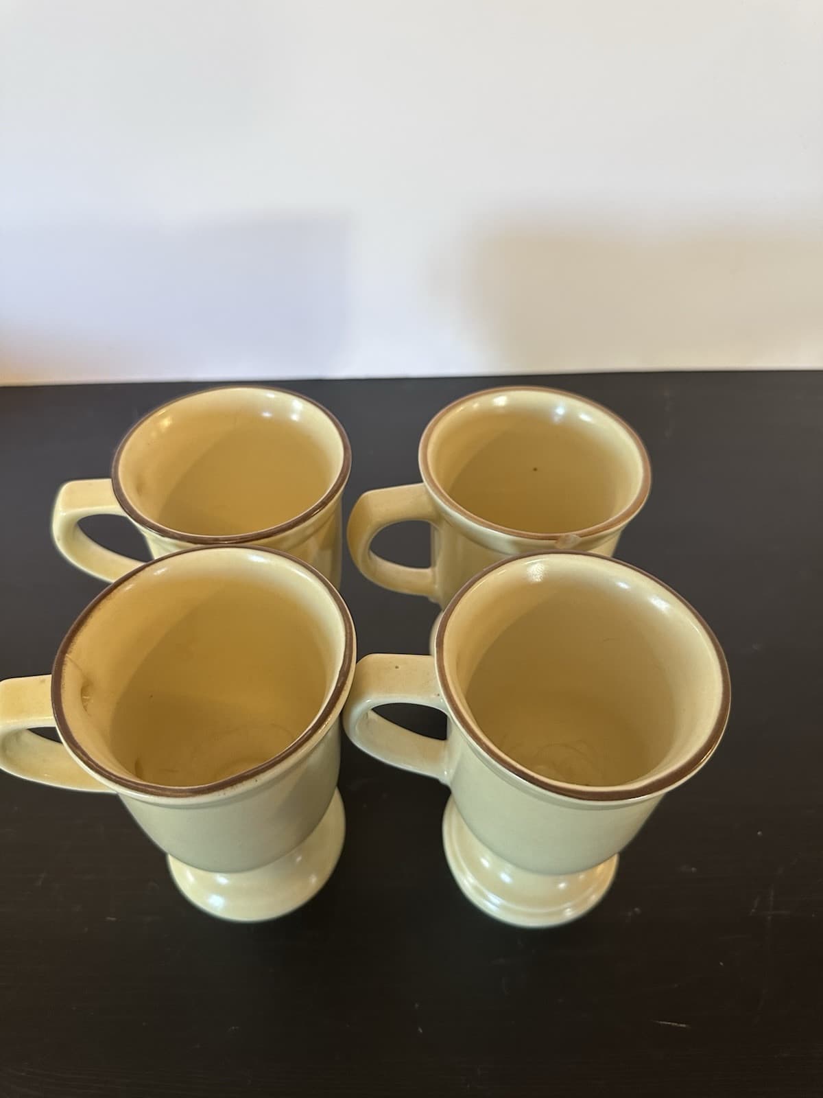 Vintage Pfaltzgraff Village Footed Pedestal 5 1/4" Coffee Mugs Set Of 4 - Thumbnail 3