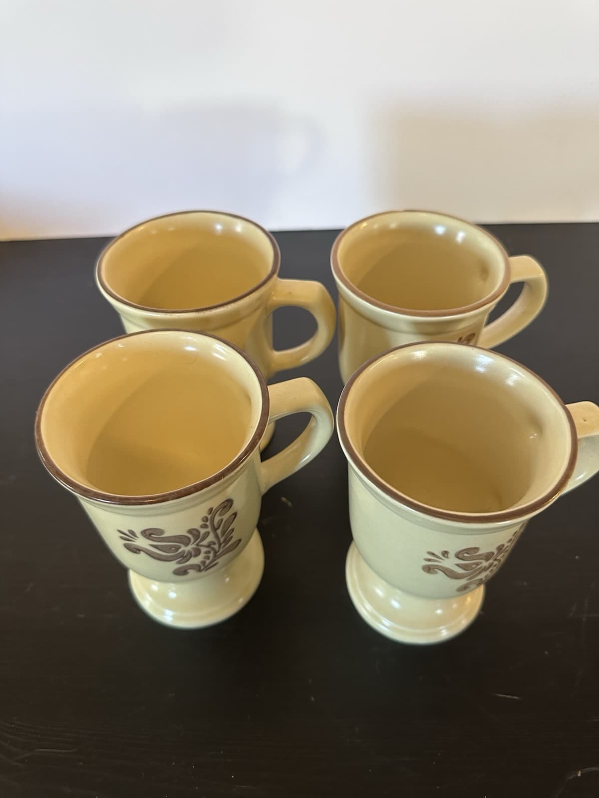 Vintage Pfaltzgraff Village Footed Pedestal 5 1/4" Coffee Mugs Set Of 4 - Thumbnail 2