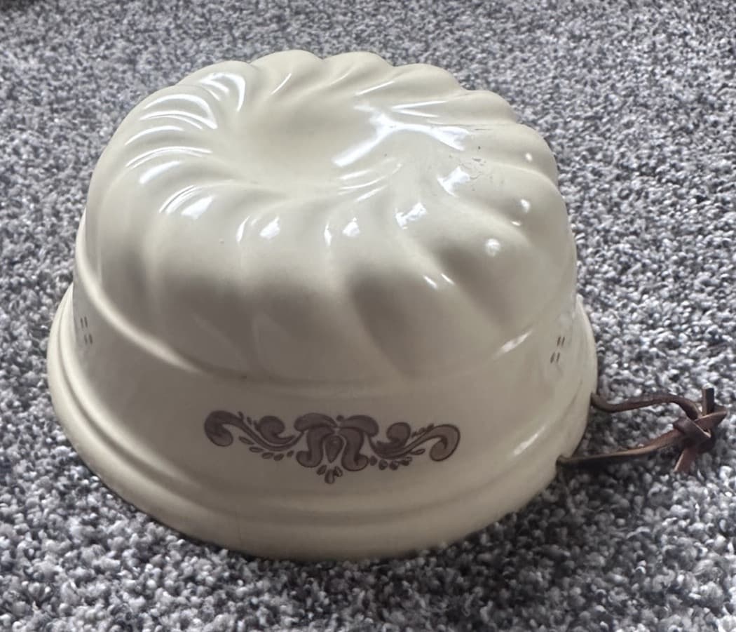 PFALTZGRAFF Village Stoneware Hanging Round Jello Mold