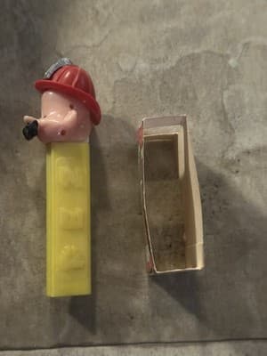 Vintage Pez Dispenser Fireman with Mustache And Hat - Thumbnail 4