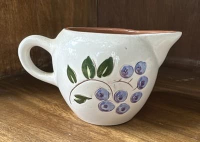 Vintage Stangl Pottery Creamer & Covered Sugar Bowl Set Blueberry Pattern - Thumbnail 3