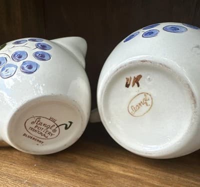 Vintage Stangl Pottery Creamer & Covered Sugar Bowl Set Blueberry Pattern - Thumbnail 2