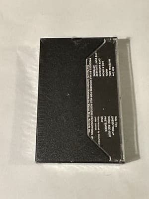 MADONNA SEALED LIKE A VIRGIN CASSETTE TAPE RCA WARNER 1984 - Thumbnail 3