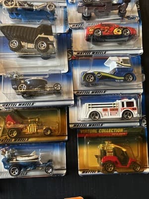 Mixed Lot Hot Wheels Matchbox Cars Trucks Blimp New In Package 40 Vehicles - Thumbnail 4