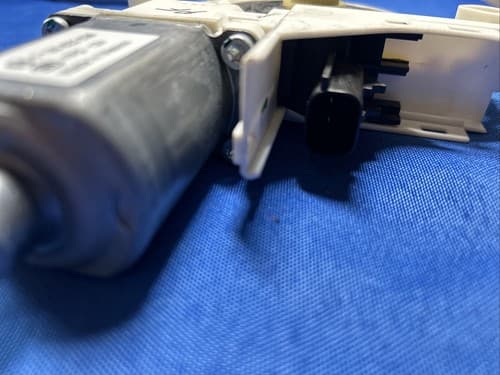 2009-2020 DODGE JOURNEY Front Passenger Right SIDE DOOR WINDOW MOTOR OEM - Thumbnail 5