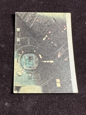 1977 Topps Star Wars Series 1 Blue #3 The little droid, Artoo-Detoo (R2-D2) - Thumbnail 2