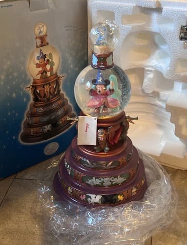 Disney Store - Fantasia 65th Anniversary "Sorcerer's Apprentice" - Thumbnail 2