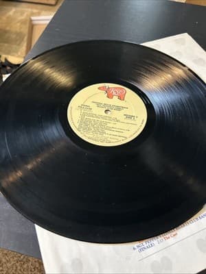 Vintage Vinyl Record / LP SGT. Pepper's Lonely Hearts Club Band 1978 - Thumbnail 8