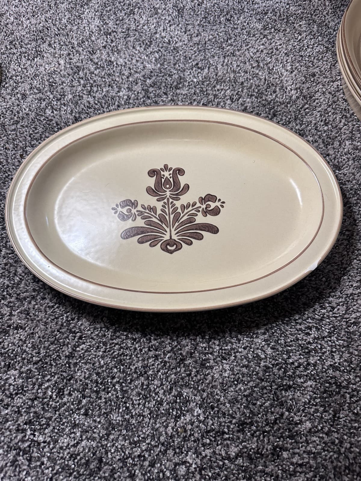 Vintage ~ Pfaltzgraff Village ~ Serving Platter ~ 6-16 ~ 1970's USA (chip)