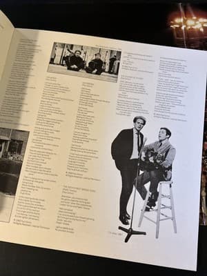 SIMON AND GARFUNKEL THE CONCERT IN CENTRAL PARK 2-LP SET VG+ VINYL + BOOKLET - Thumbnail 4