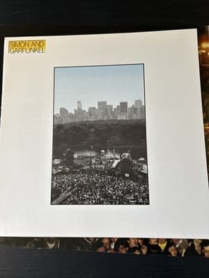 SIMON AND GARFUNKEL THE CONCERT IN CENTRAL PARK 2-LP SET VG+ VINYL + BOOKLET - Thumbnail 3