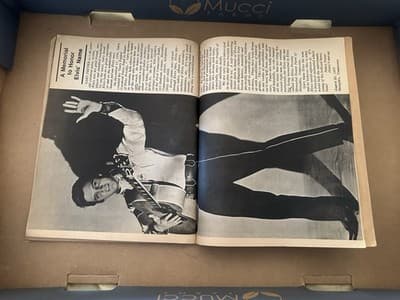Elvis Presley 1960 New Giant Elvis Pictures Yearbook Magazine - Thumbnail 8
