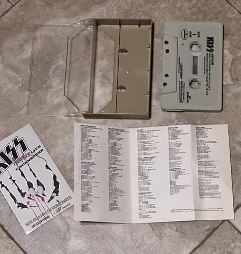 Kiss: Asylum -Cassette 1985 VG+/EX CS15 - Thumbnail 3
