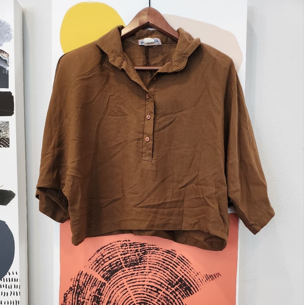Vintage 1980s Brown Casual Batwing Shirt With Buttons And Shoulder Pads - Thumbnail 9