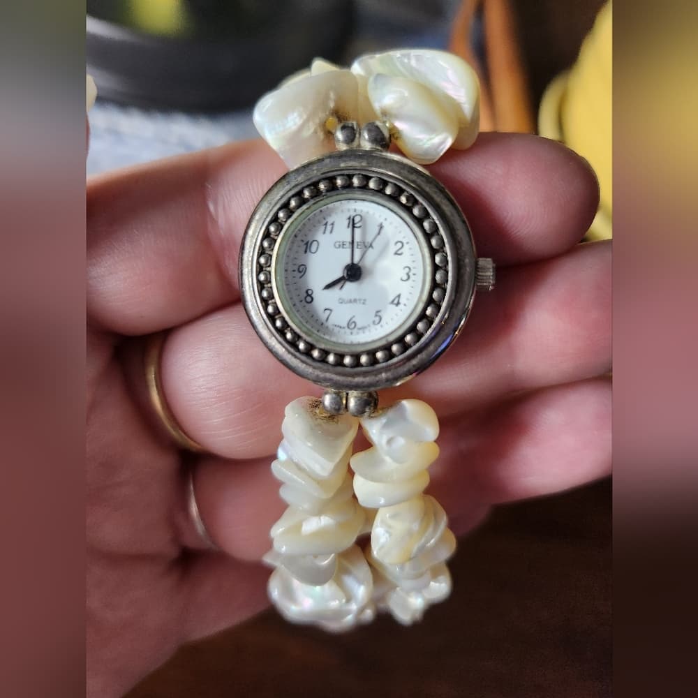Geneva Mother Of Pearl Stretch Watch Bracelet - Thumbnail 6