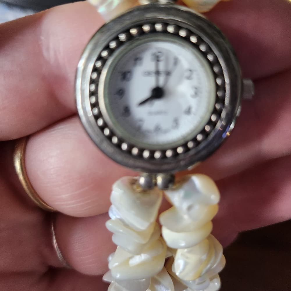 Geneva Mother Of Pearl Stretch Watch Bracelet - Thumbnail 5