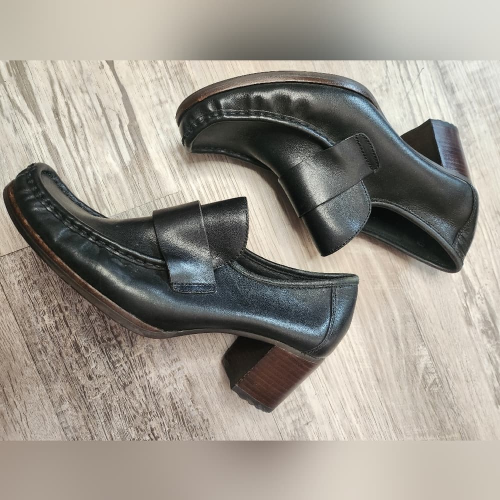 Timberland Black Leather Slip-On Loafer Style Heels With Mock Toe