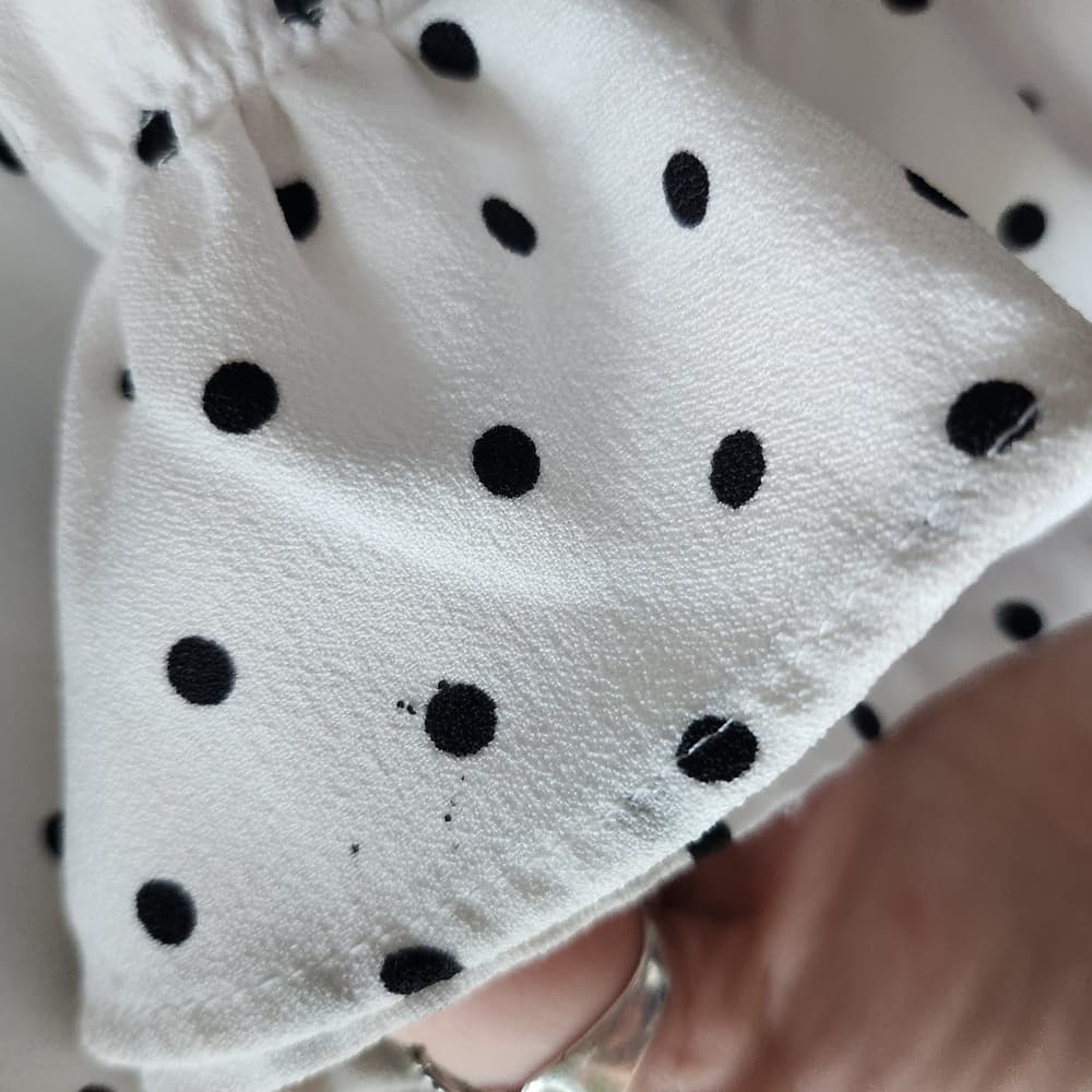 Banana Republic Black and White Polka Dot Polyester Blouse - Thumbnail 5