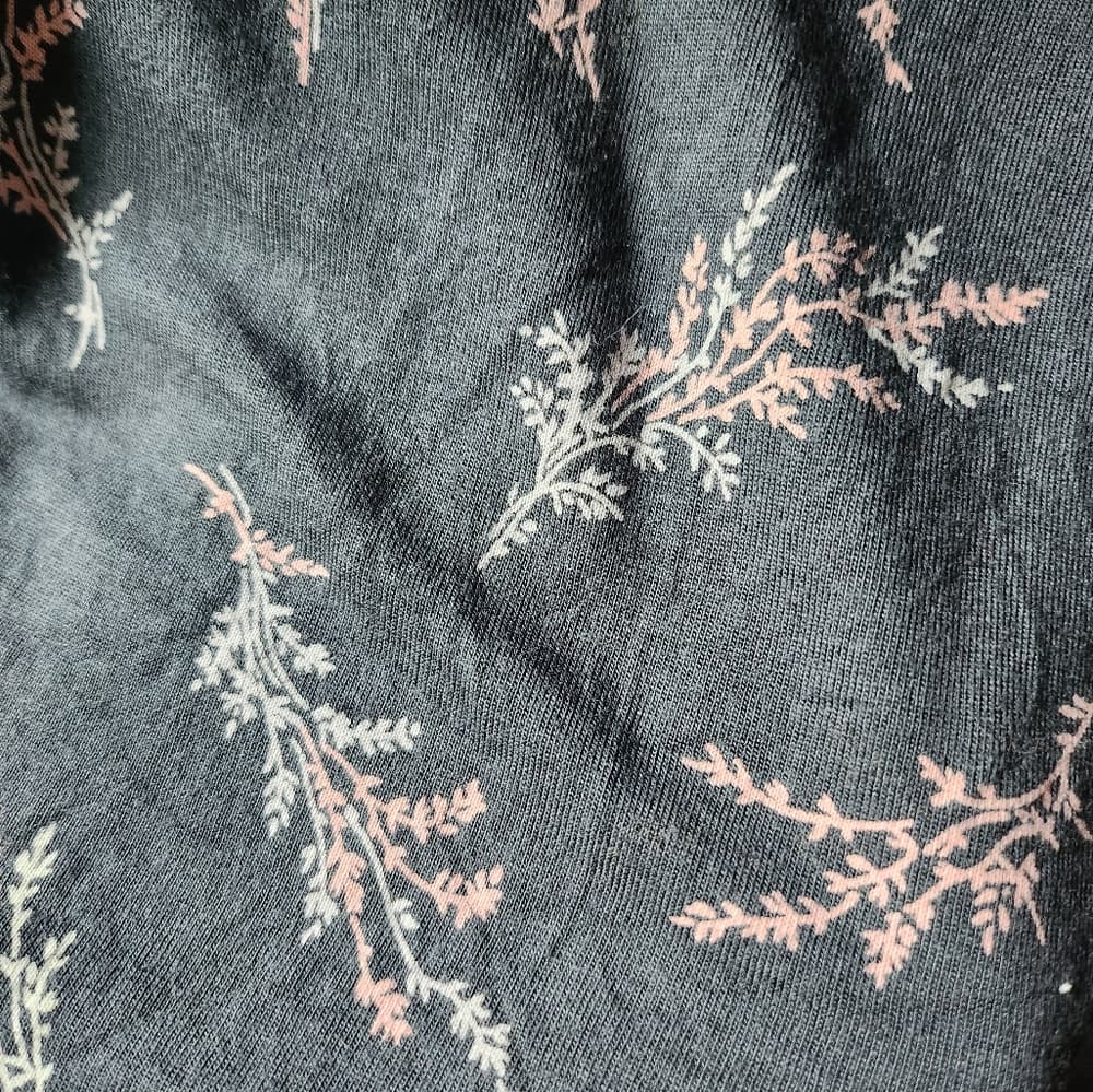 LOFT Grey and Pink Floral Pleated Dressy Sleeveless Top - Thumbnail 6