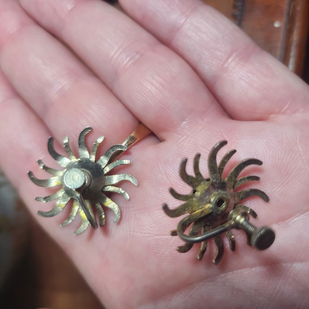 Two Pair Vintage Silverscre Back Earrings Unmarked Starburst Rose Petals - Thumbnail 6