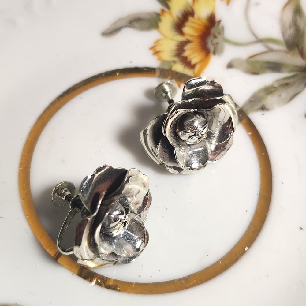 Two Pair Vintage Silverscre Back Earrings Unmarked Starburst Rose Petals - Thumbnail 3
