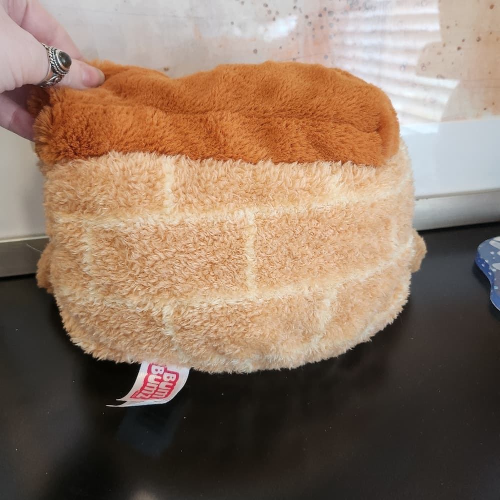 Bum Bumz Plush Holiday Fireplace with Red and White - Thumbnail 3
