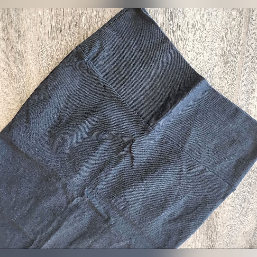 Black Vintage 1990s Stretchy Midi Pencil Skirt for Work Slit In Back Made In Usa - Thumbnail 2