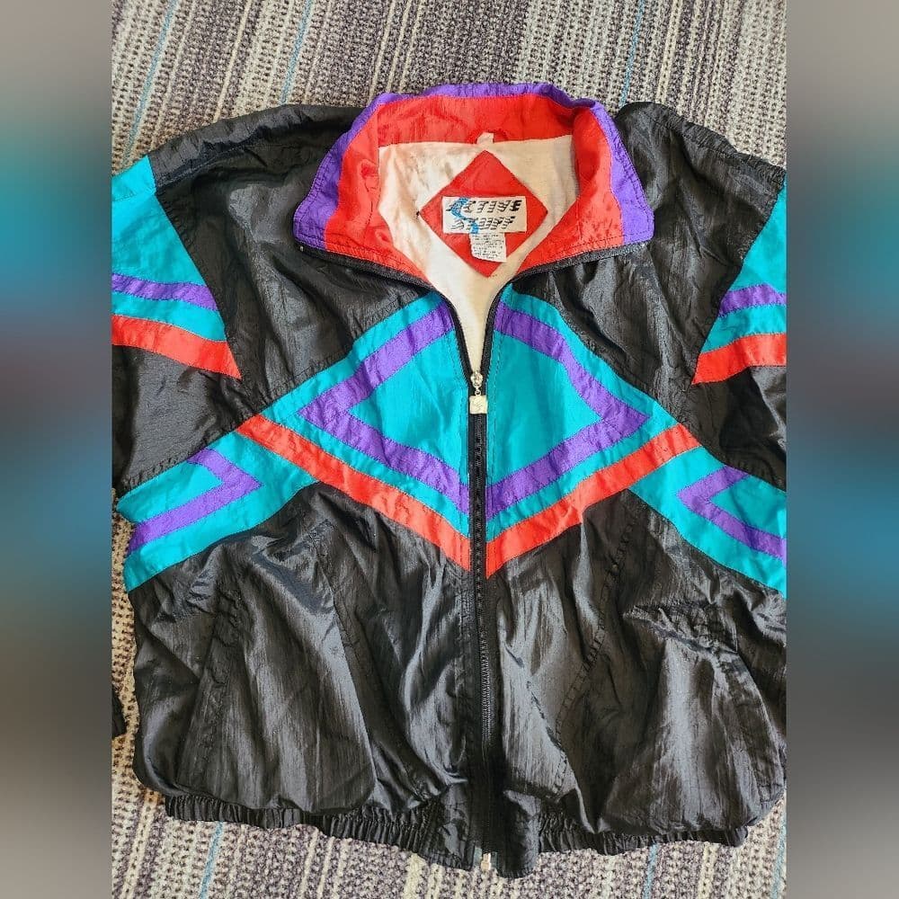 Funky Vintage Black Windbreaker with Geometric Patterns By Active Stuff