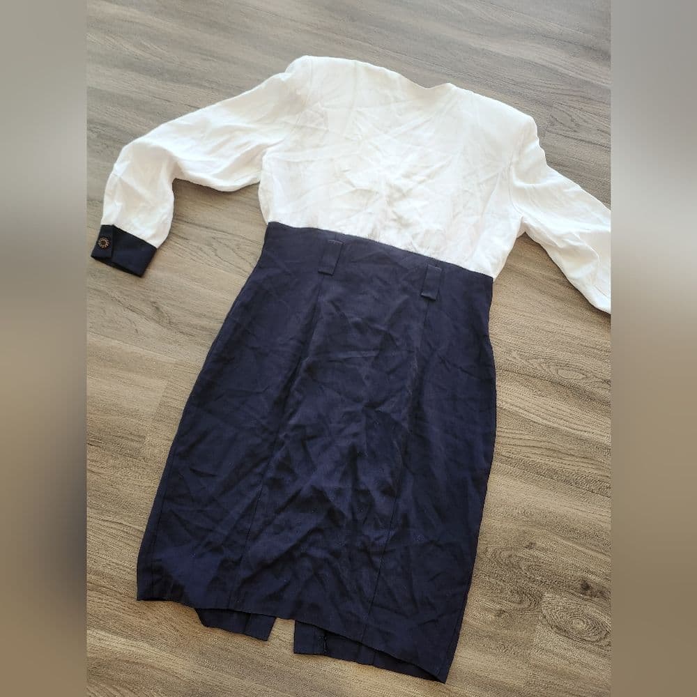 Stylish Vintage Two-Tone Navy Blue Dress with Button Details Shoulder Pads - Thumbnail 8