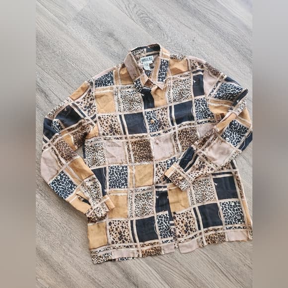 Robbie Bee Animal Print Button Down Silk Shirt - Thumbnail 8
