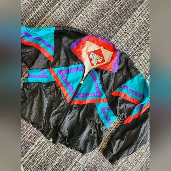 Funky Vintage Black Windbreaker with Geometric Patterns By Active Stuff - Thumbnail 13