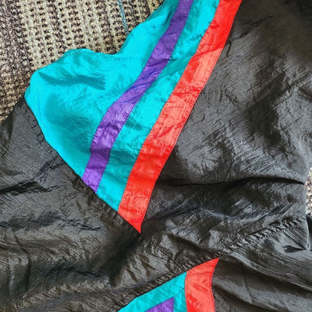 Funky Vintage Black Windbreaker with Geometric Patterns By Active Stuff - Thumbnail 10