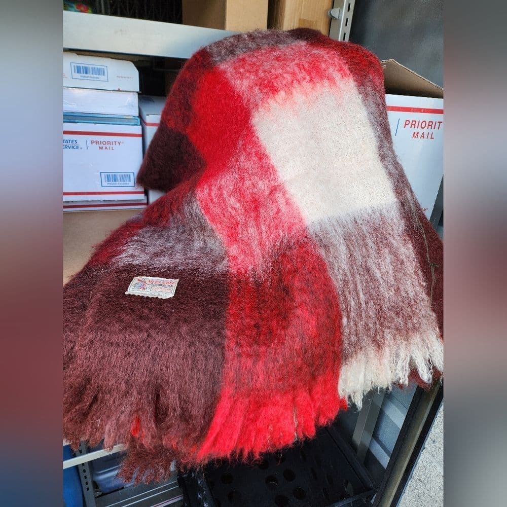 Vintage Mid Century Glen Cree Red and Brown Mohair Throw Blanket - Thumbnail 4