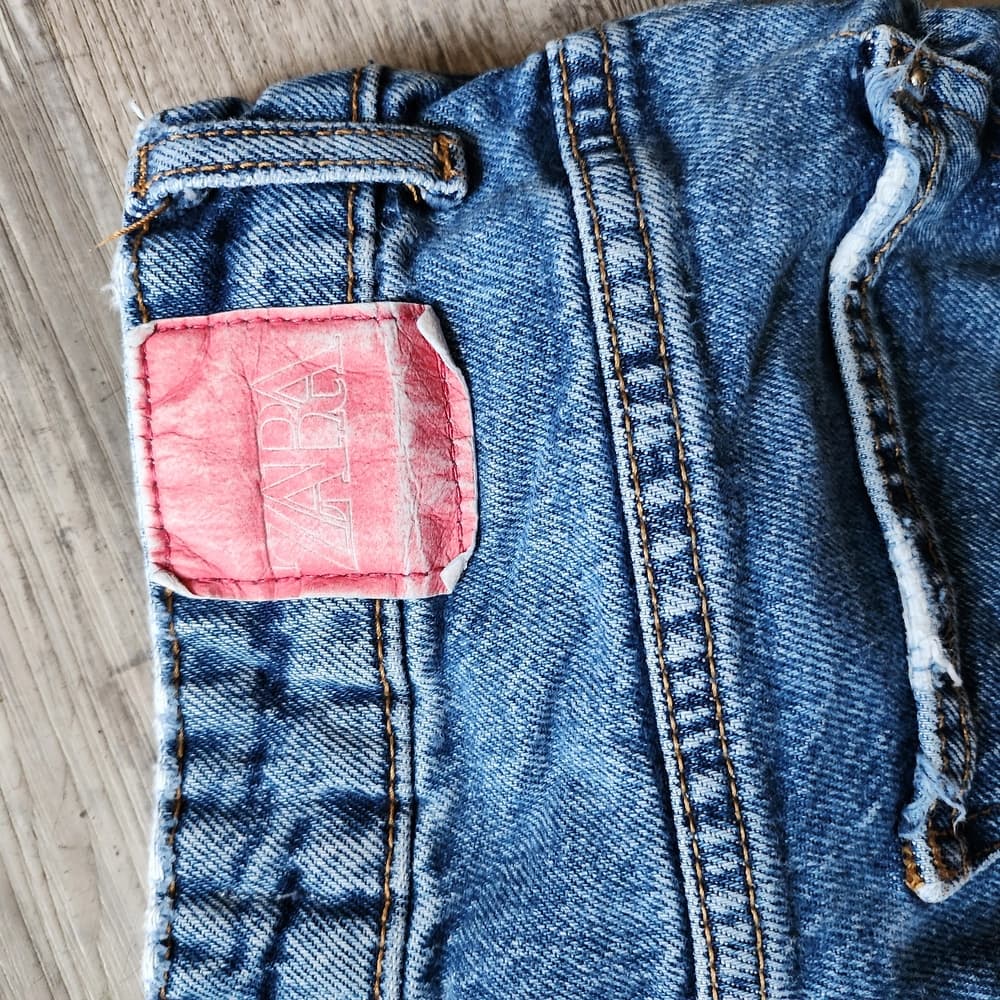 Zara Blue Straight Leg Jeans with Timeless Denim Appeal - Thumbnail 4