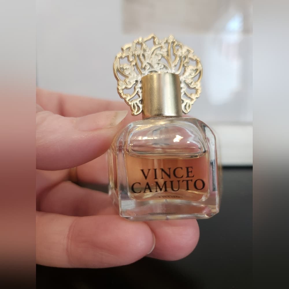 Vince Camuto Perfume Fragrance Set Of Two with Gold and Silver Accents - Thumbnail 2
