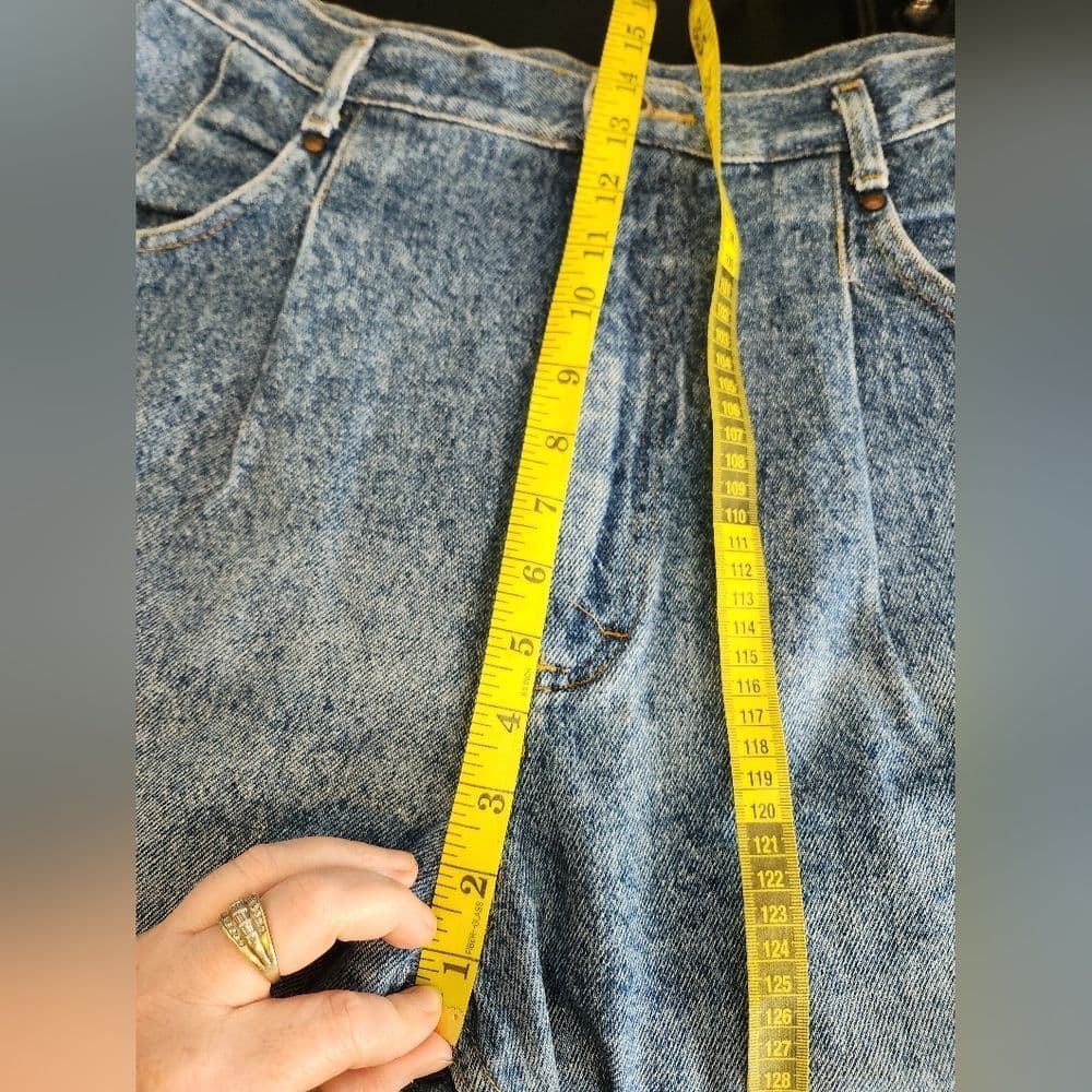 Vintage High Rise Blue Lee Jeans with Classic Denim Look Pleated And Faded - Thumbnail 7