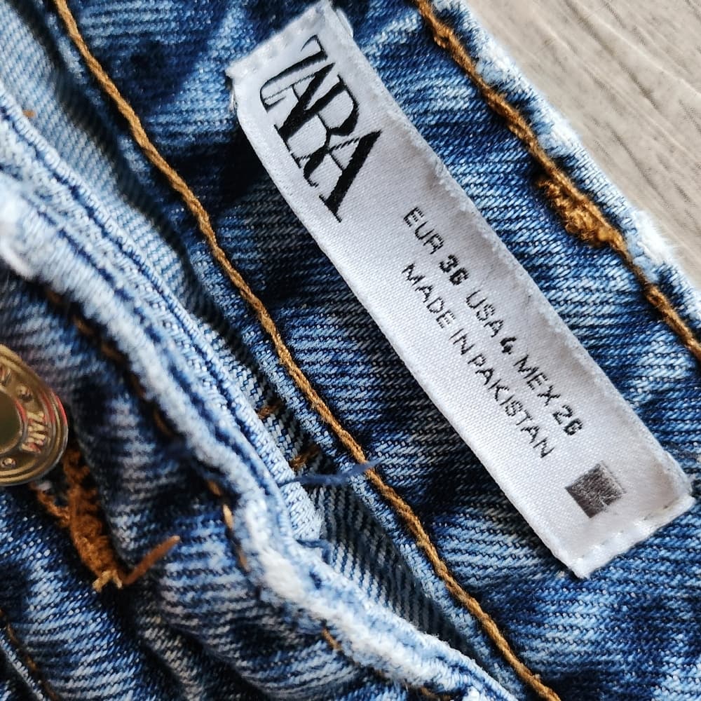 Zara Blue Straight Leg Jeans with Timeless Denim Appeal - Thumbnail 7