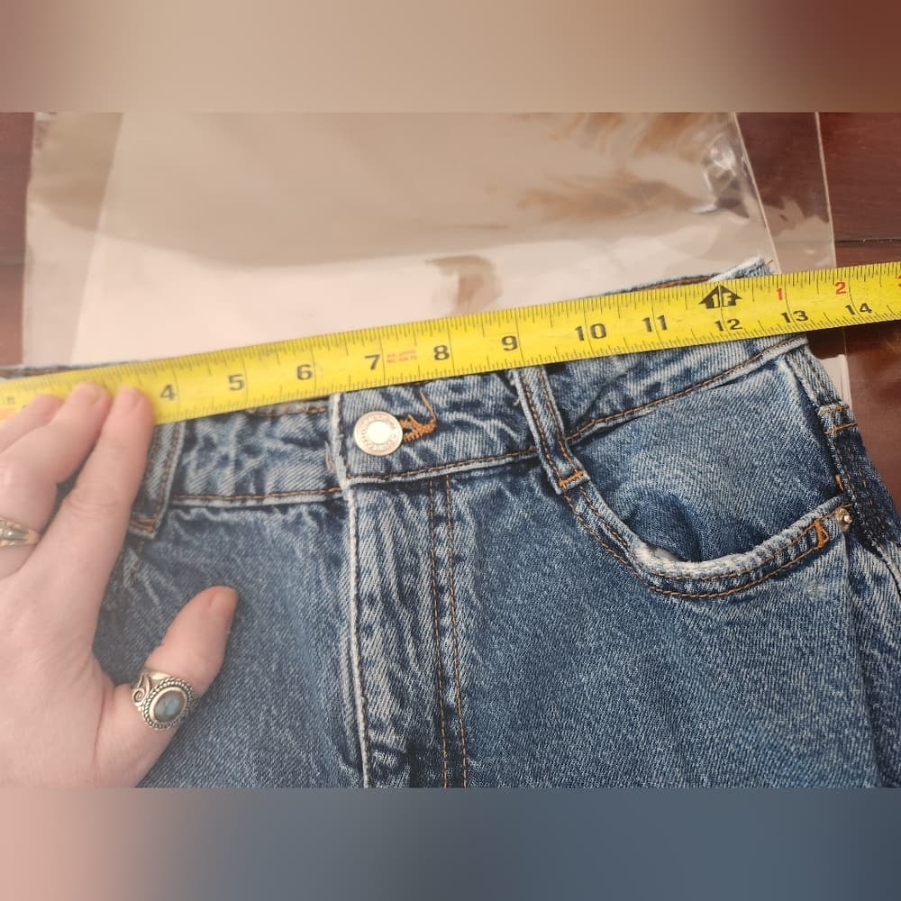 Zara Blue Straight Leg Jeans with Timeless Denim Appeal - Thumbnail 9