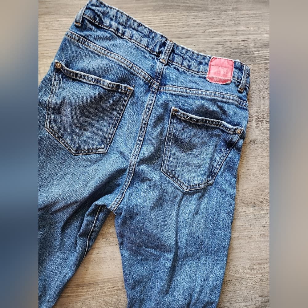 Zara Blue Straight Leg Jeans with Timeless Denim Appeal - Thumbnail 3