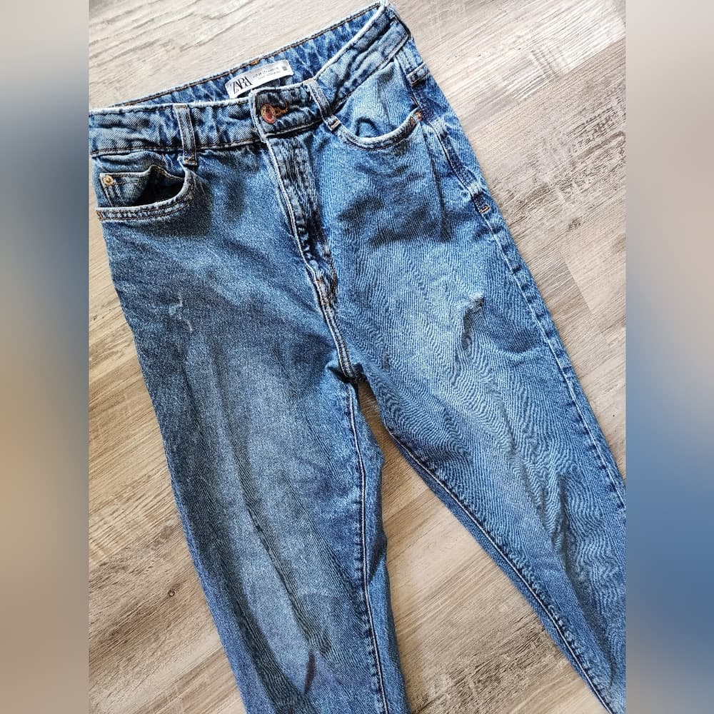 Zara Blue Straight Leg Jeans with Timeless Denim Appeal - Thumbnail 5
