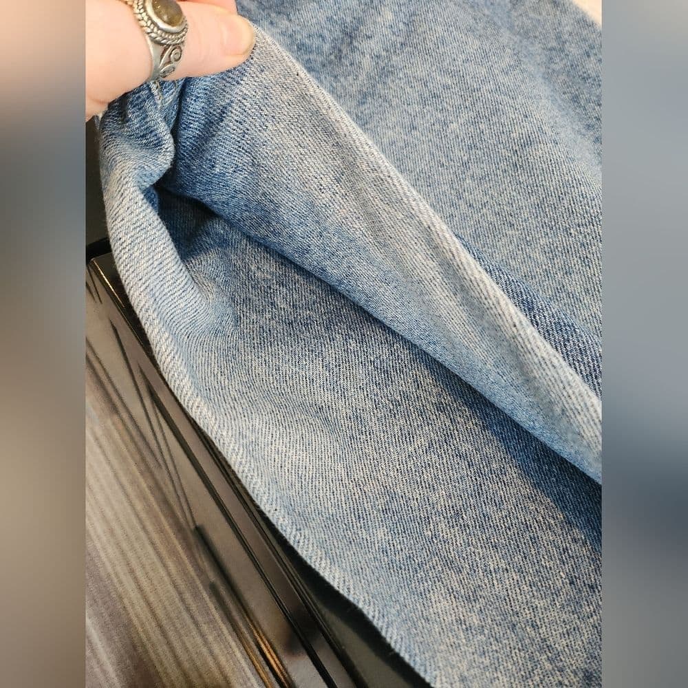 Vintage High Rise Blue Lee Jeans with Classic Denim Look Pleated And Faded - Thumbnail 9