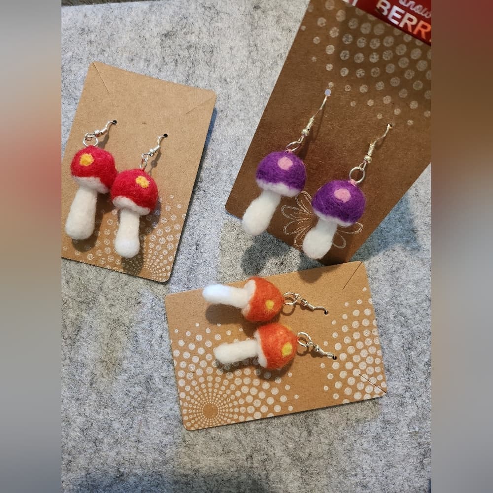 Retro Red Yellow And White Polka Dot Needlefelted Handmade Mushroom Earrings - Thumbnail 2