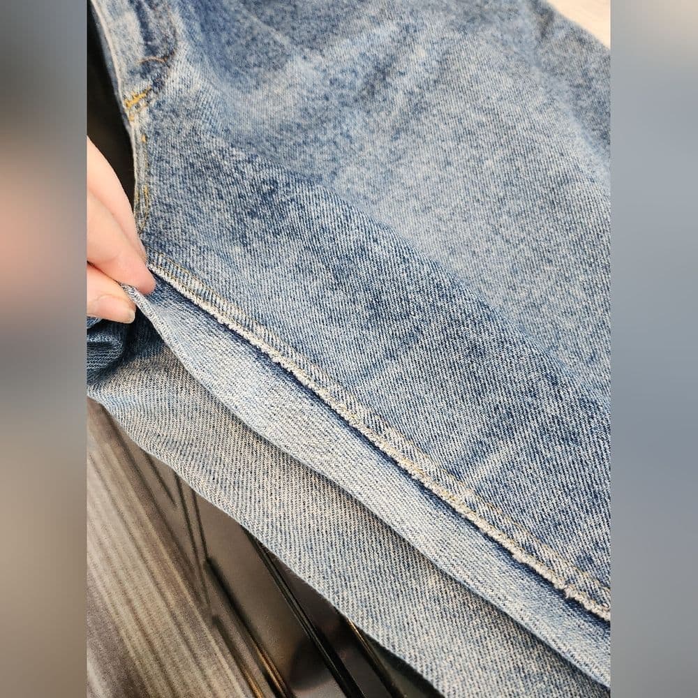 Vintage High Rise Blue Lee Jeans with Classic Denim Look Pleated And Faded - Thumbnail 8