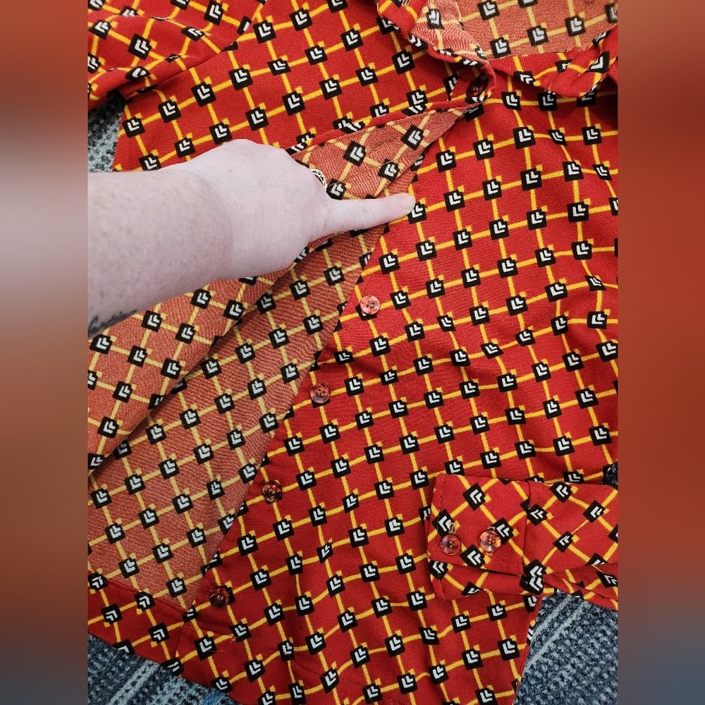 Vintage Red Geometric Patterned Long Sleeve Button Up Blouse - Thumbnail 3