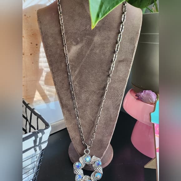 Sparkly Blue Rinestone Pendant On Silver Tone Chain Necklace - Thumbnail 6