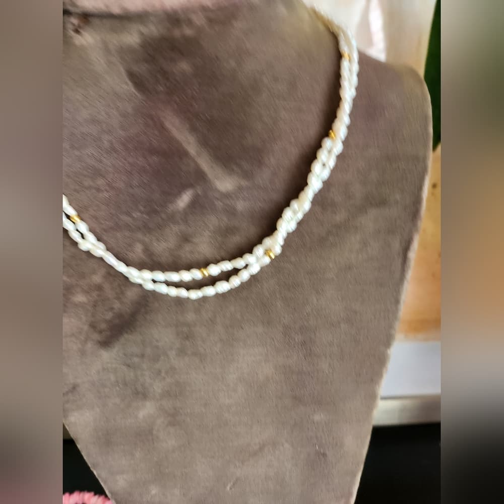Pretty Delicate White Pearl And Gold Accent Beaded Necklace - Thumbnail 4