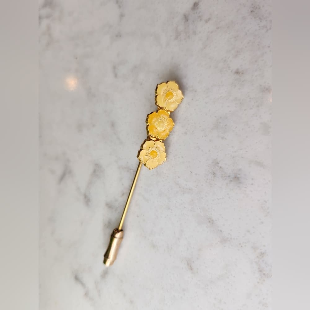 Floral Gold Tone Enamel Flower Brooch Stick Pin