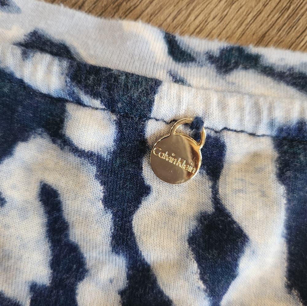 Calvin Klein Blue and White Patterned Top - Thumbnail 5