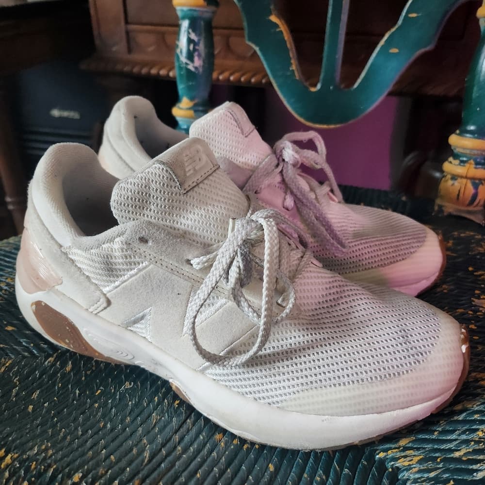 Youth White And Pink New Balance Running Shoes - Thumbnail 10