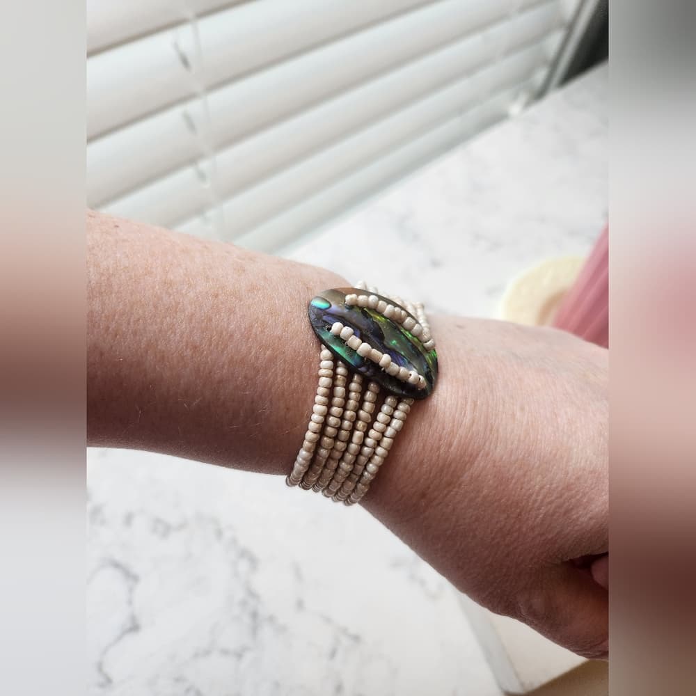 Pretty Beaded Stretchy Abalone Shell with Multi Strand Cream Sead Beads - Thumbnail 4